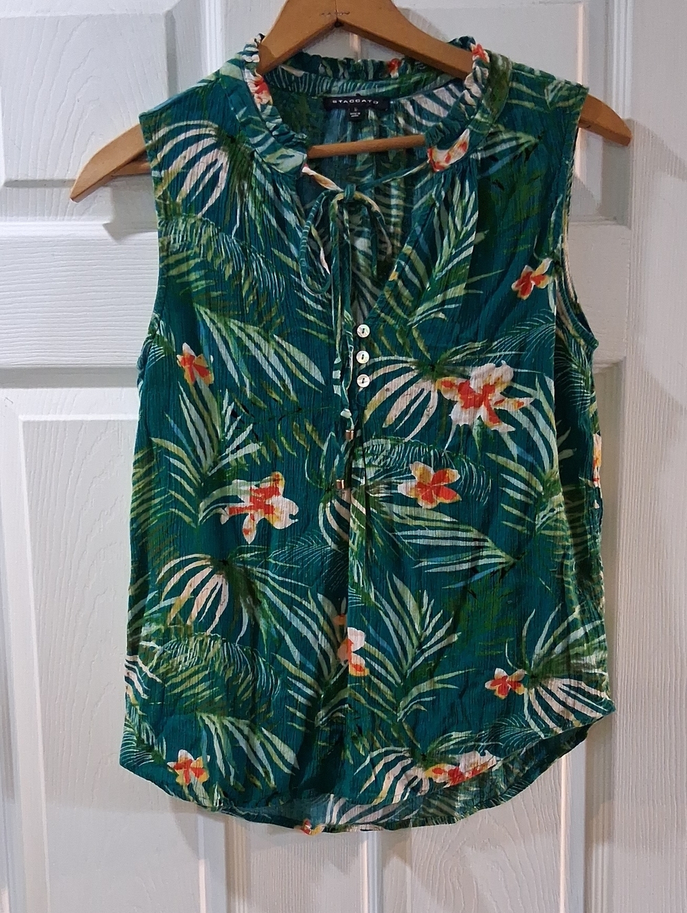 Staccato Green Tropical Tie-Neck Sleeveless Top